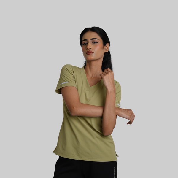 Sweat-wicking & odour-resistant 